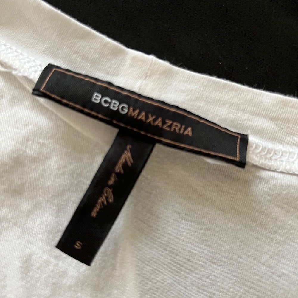 White t-shirt